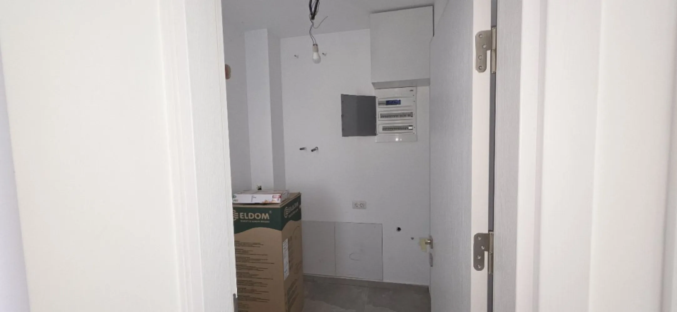 Giulesti duplex P+1 4 camere de vanzare