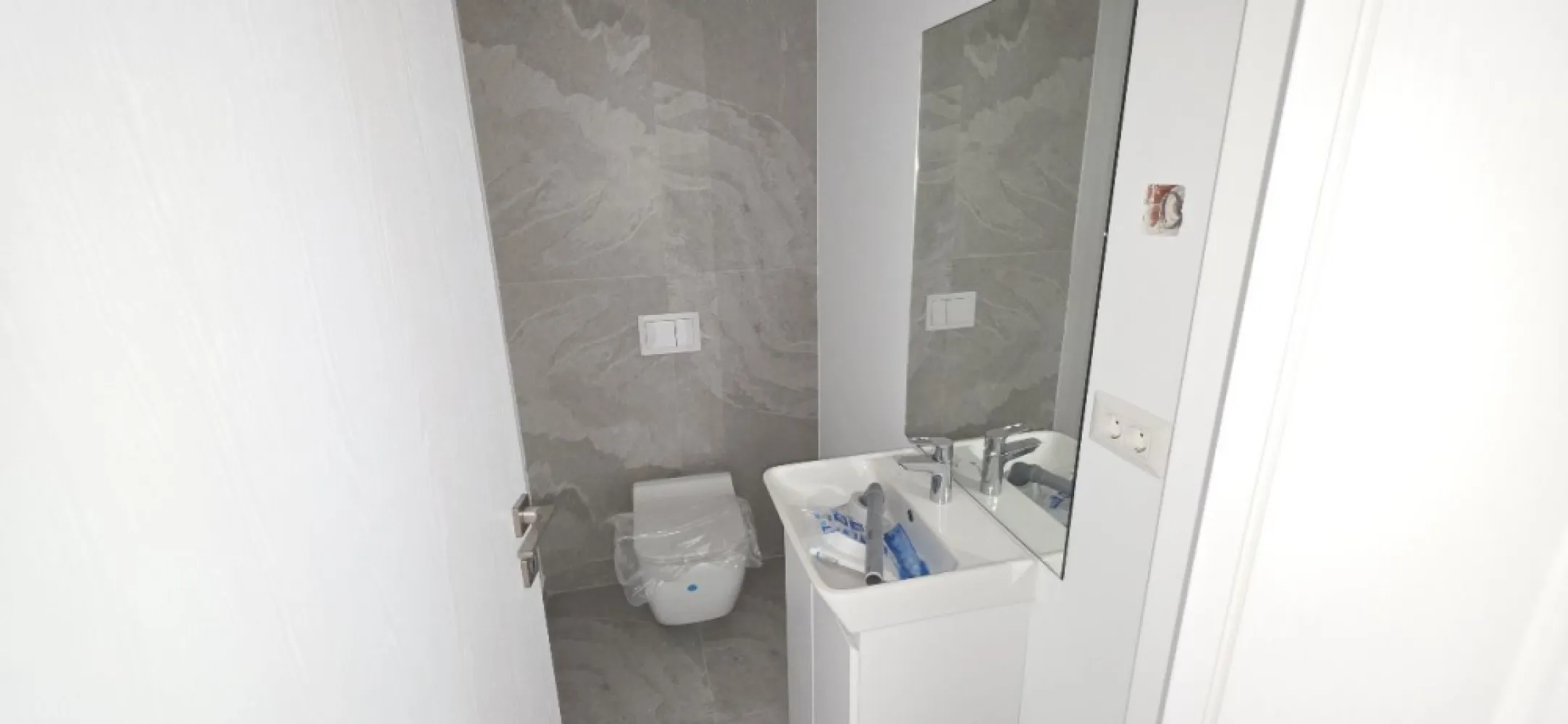 Giulesti duplex P+1 4 camere de vanzare