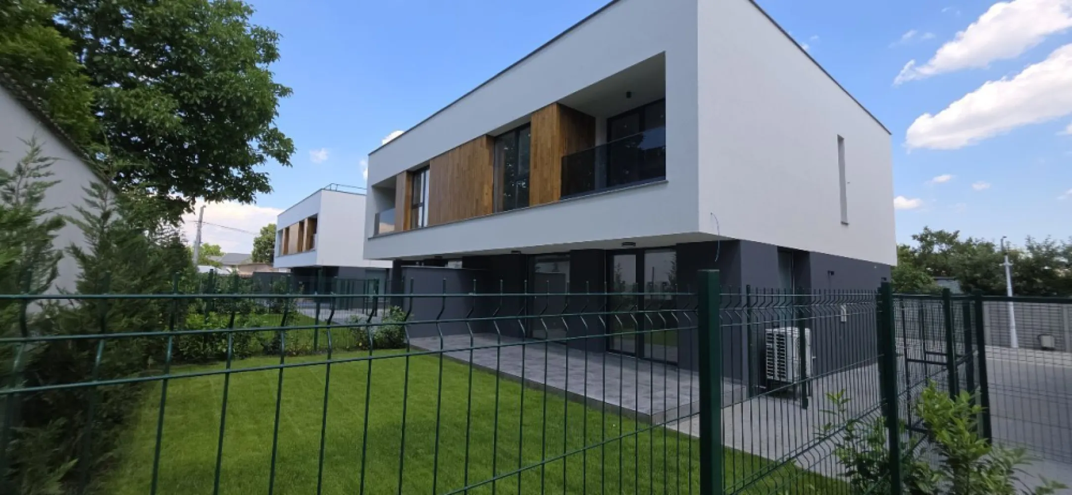 Giulesti duplex P+1 4 camere de vanzare