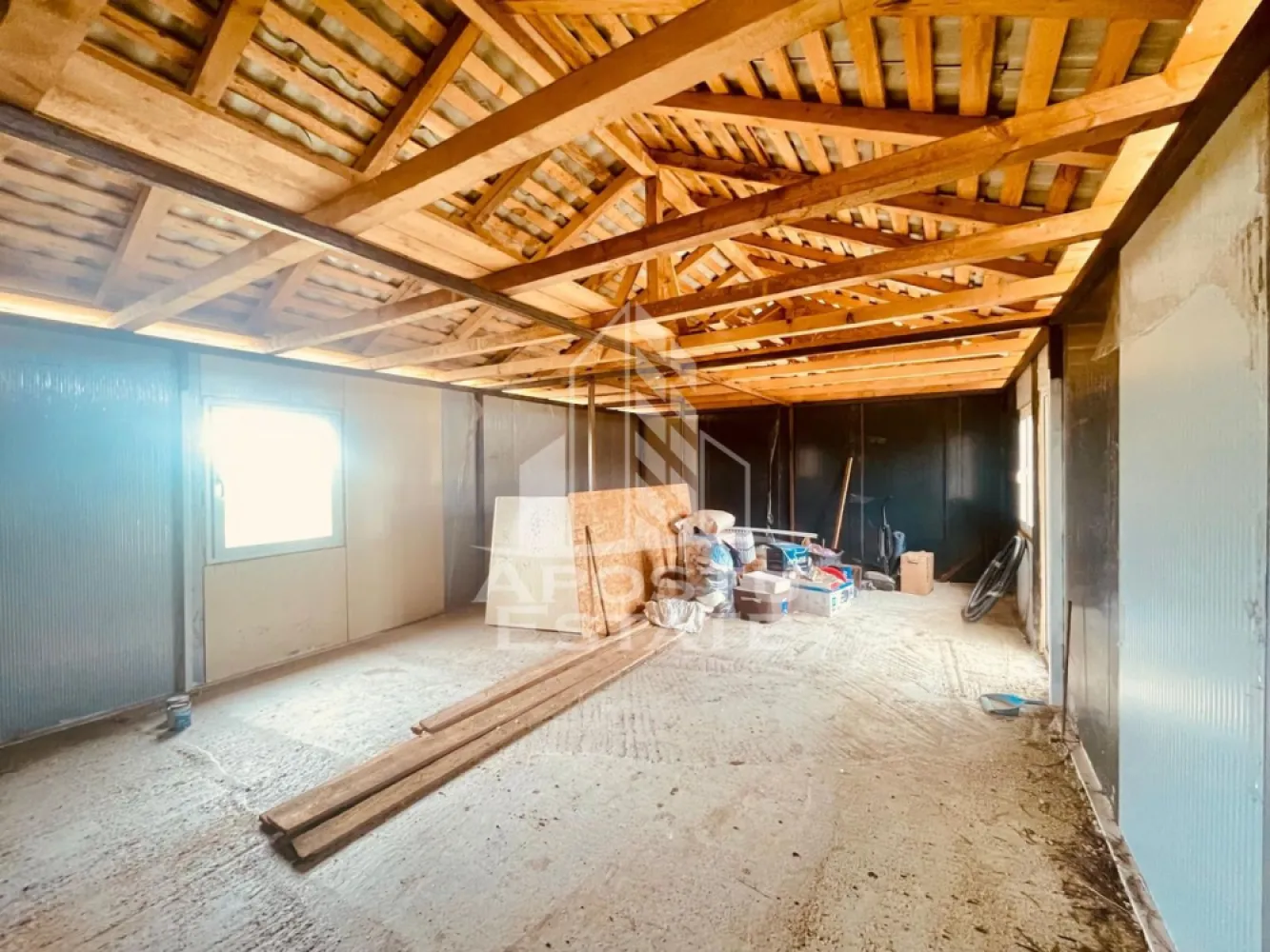 Teren Intravilan cu Constructie Zimandu Nou