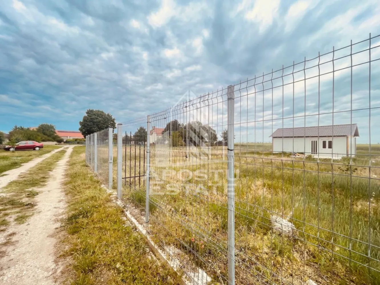 Teren Intravilan cu Constructie Zimandu Nou