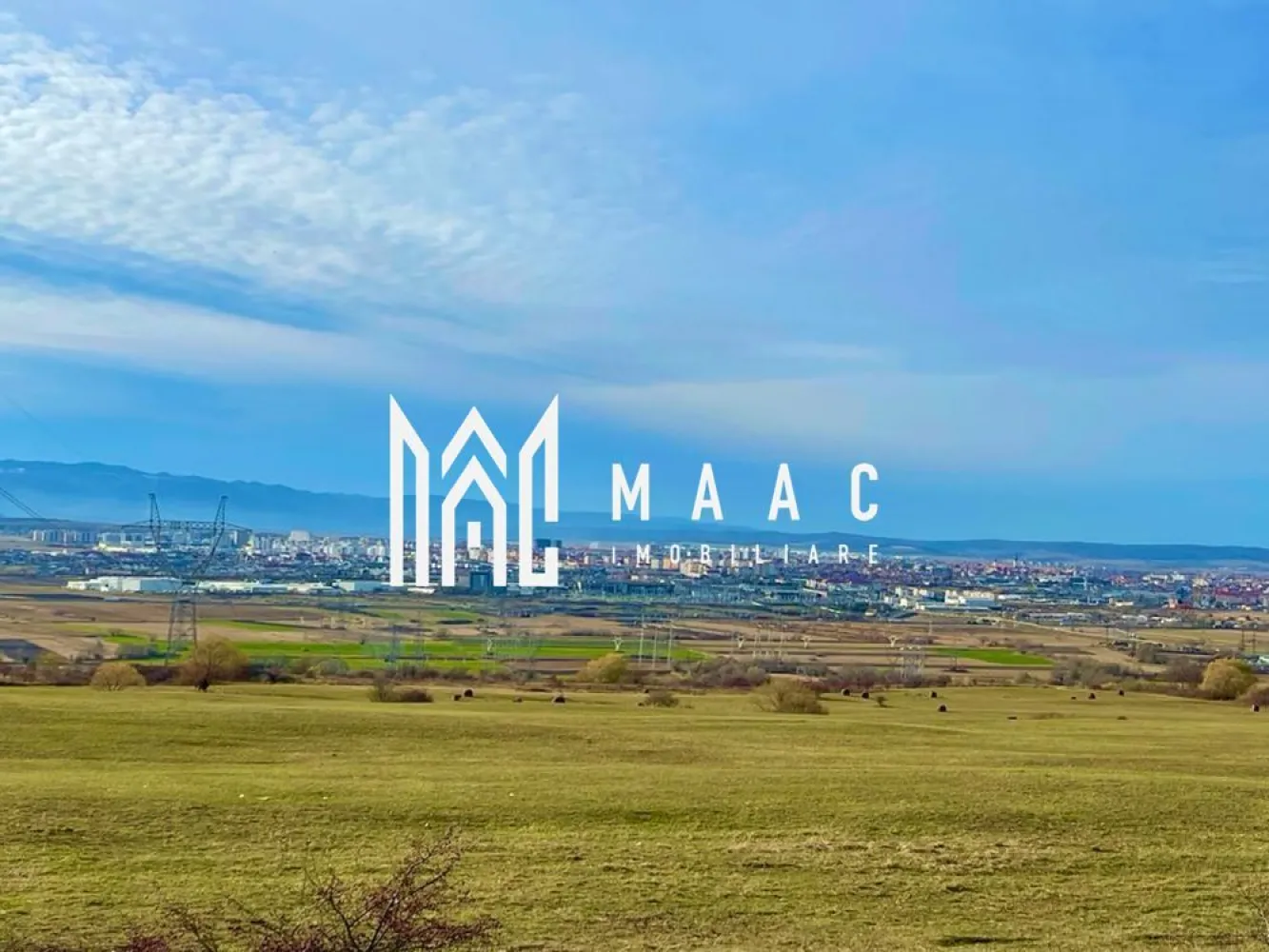Teren intravilan Selimbar | 40.300 mp | La 3 km de Sibiu - MAAC Imobiliare vă propune spre vânzare un teren intravilan cu suprafața totală de 40.300 mp, situat la doar 3 km de Sibiu, în apropierea zonei Zorabia, cu acces rapid către Zona Industrială Est și autostradă.

Proprietatea beneficiază de PUZ aprobat, iar utilitățile sunt în curs de obținere. Amplasarea oferă o panoramă deosebită asupra municipiului Sibiu și a Munților Făgăraș, reprezentând o oportunitate excelentă pentru dezvoltatori.

Terenul este parcelat în 64 de loturi, cu suprafețe cuprinse între 437 mp și 1.270 mp, conform schiței de parcelare, fiind ideal pentru dezvoltarea unui ansamblu rezidential.

Avantaje:
- PUZ aprobat;
- la aproximativ 2 minute de Zona Industrială Est
- vedere panoramică spre Sibiu și Munții Făgăraș
- parcelare realizată
- oportunitate excelentă pentru investiție și dezvoltare rezidențială
- acces facil către autostradă

Pentru mai multe informații sau programarea unei vizionări, vă rugăm să ne contactați specificând ID: CP3016309