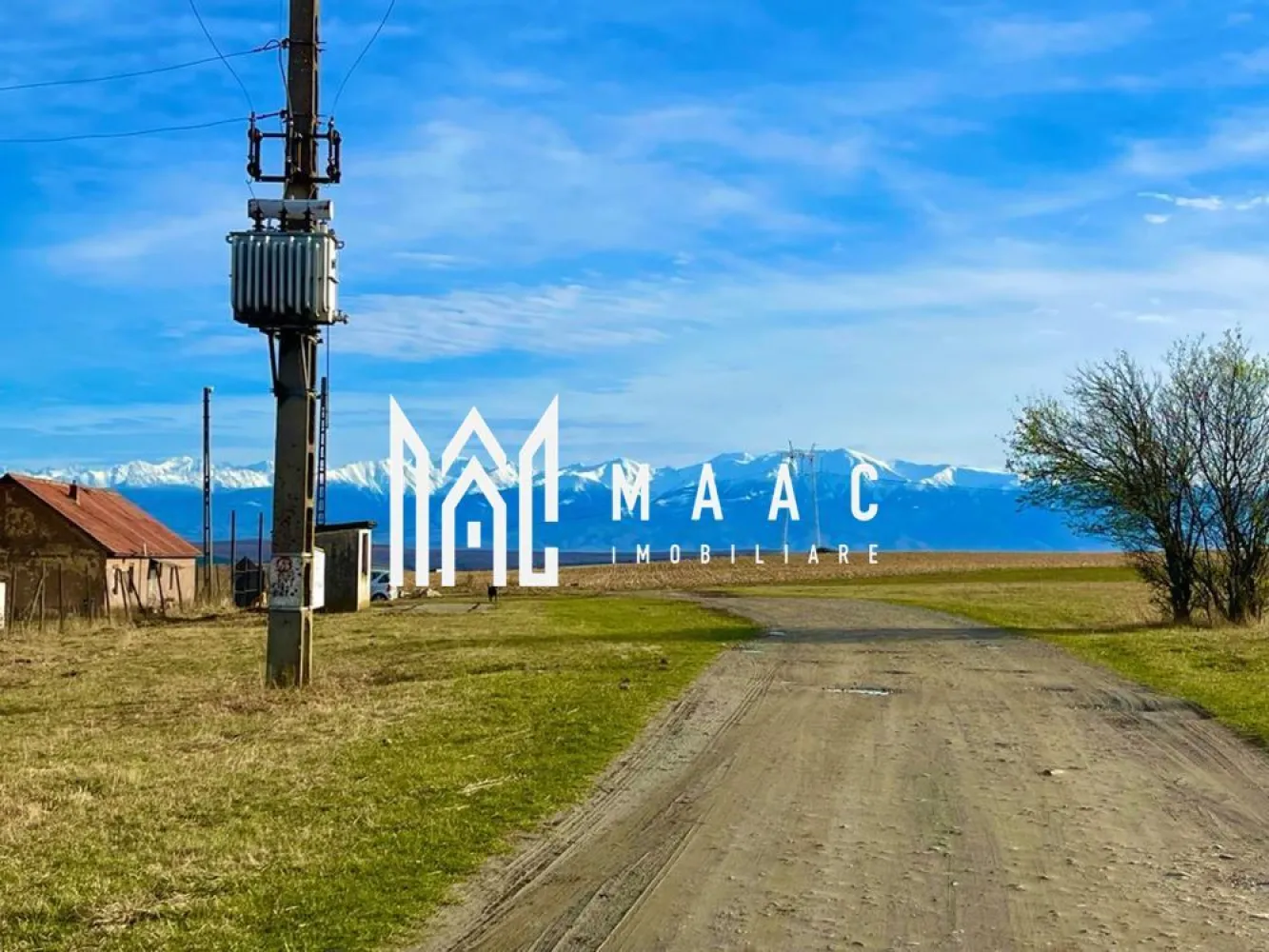 Teren intravilan Selimbar | 40.300 mp | La 3 km de Sibiu - MAAC Imobiliare vă propune spre vânzare un teren intravilan cu suprafața totală de 40.300 mp, situat la doar 3 km de Sibiu, în apropierea zonei Zorabia, cu acces rapid către Zona Industrială Est și autostradă.

Proprietatea beneficiază de PUZ aprobat, iar utilitățile sunt în curs de obținere. Amplasarea oferă o panoramă deosebită asupra municipiului Sibiu și a Munților Făgăraș, reprezentând o oportunitate excelentă pentru dezvoltatori.

Terenul este parcelat în 64 de loturi, cu suprafețe cuprinse între 437 mp și 1.270 mp, conform schiței de parcelare, fiind ideal pentru dezvoltarea unui ansamblu rezidential.

Avantaje:
- PUZ aprobat;
- la aproximativ 2 minute de Zona Industrială Est
- vedere panoramică spre Sibiu și Munții Făgăraș
- parcelare realizată
- oportunitate excelentă pentru investiție și dezvoltare rezidențială
- acces facil către autostradă

Pentru mai multe informații sau programarea unei vizionări, vă rugăm să ne contactați specificând ID: CP3016309