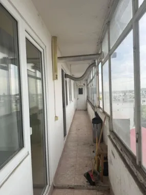 De vanzare apartament cu 4 camere, Dunarea Mall, 95.000 euro