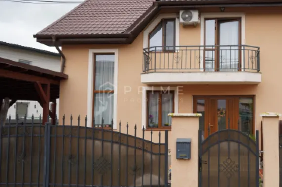 Casă familială spațioasă în zonă liniștită | Sângeorgiu de Mureș |