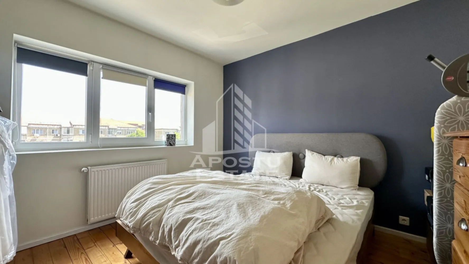 Apartament de vanzare cu 3 camere, 2 bai si o boxa, zona Torontalului