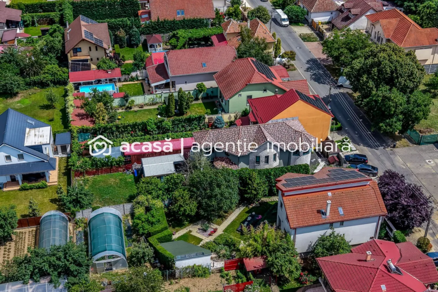 Vilă P+1 | Zona Subcetate | bazin, sală, pista biciclete în vecinătate