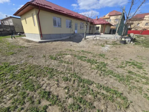 Casa 3 camere, renovată,90 mp, 3500 mp teren, cartier Unirii