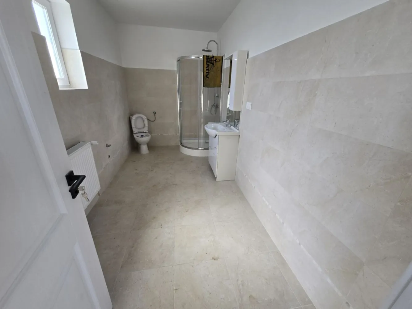Casa 3 camere, renovată,90 mp, 3500 mp teren, cartier Unirii