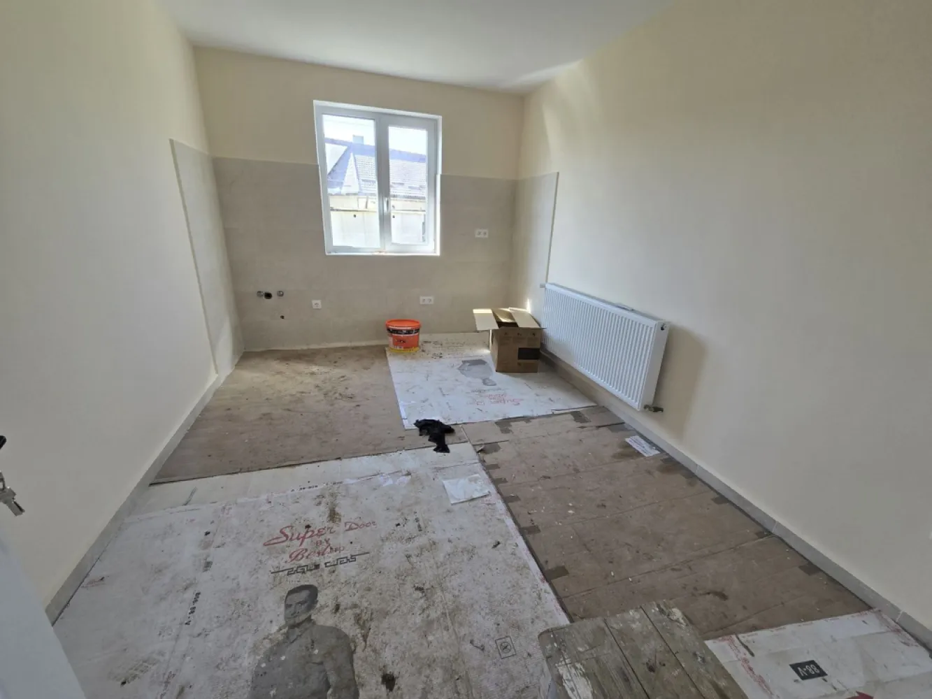 Casa 3 camere, renovată,90 mp, 3500 mp teren, cartier Unirii
