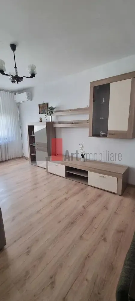 APARTAMENT 2 CAMERE PETRE ISPIRESCU / ENE MODORAN - Va prezentam spre vanzare un apartament de 2 camere decomandate situat la 
 intersectia strazilor Petre Ispirescu cu Ene Modoran , intr-un bloc de apartamente
 reabilitat termic, la etajul 6 din 8 , construit in anul 1984.
 Apartamentul se vinde utilat si mobilat.
 Pentru mai multe imformatii sau vizionare va rog sunati la 0722371033.