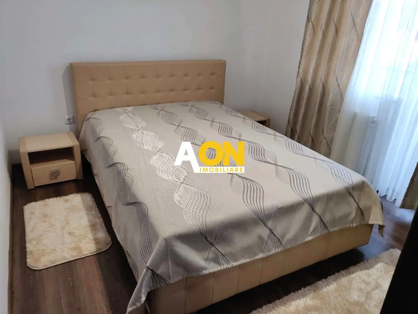 Apartament cu 3 Camere, Scară interioară, Zona Gară - AON Imobiliare vă prezintă spre închiriere un apartament cu 3 camere și scară interioară, amplasat în zona gării!
Imobilul se află la etajul 3 + 4, într-un bloc cu regim de înălțime P+4E, cu structura din cărămidă, construit în 2015!
Compartimentarea apartamentului este gândită astfel:
- Pe primul nivel se află un hol, living, bucătărie, o baie și un balcon.
- Nivelul 2 este compus din 2 dormitoare, baie și 2 balcoane.
Apartamentul este decomandat, confort lux, dispune de loc de parcare, curte comună și loc de joacă pentru copii!
Pentru mai multe detalii sau programarea unei vizionări, vă rugăm să ne contactați!
ID: CP1978315
Se închiriază pe perioadă lungă, minim un an!
