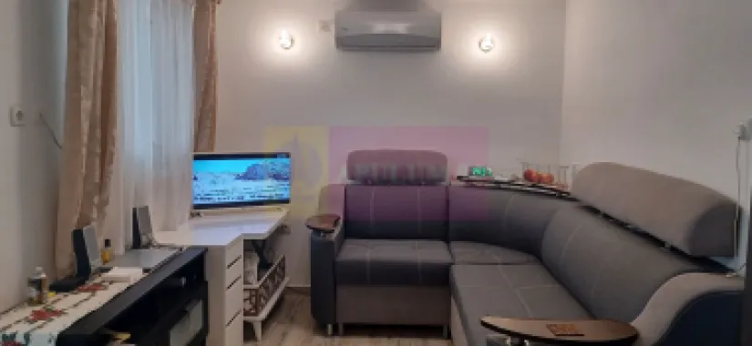 Săbăreni, casă 2 camere, baie, bucătărie, terasă, magazie