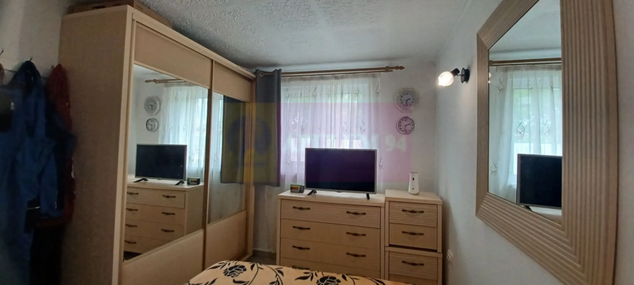 Săbăreni, casă 2 camere, baie, bucătărie, terasă, magazie