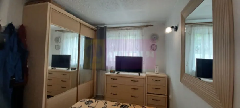 Săbăreni, casă 2 camere, baie, bucătărie, terasă, magazie