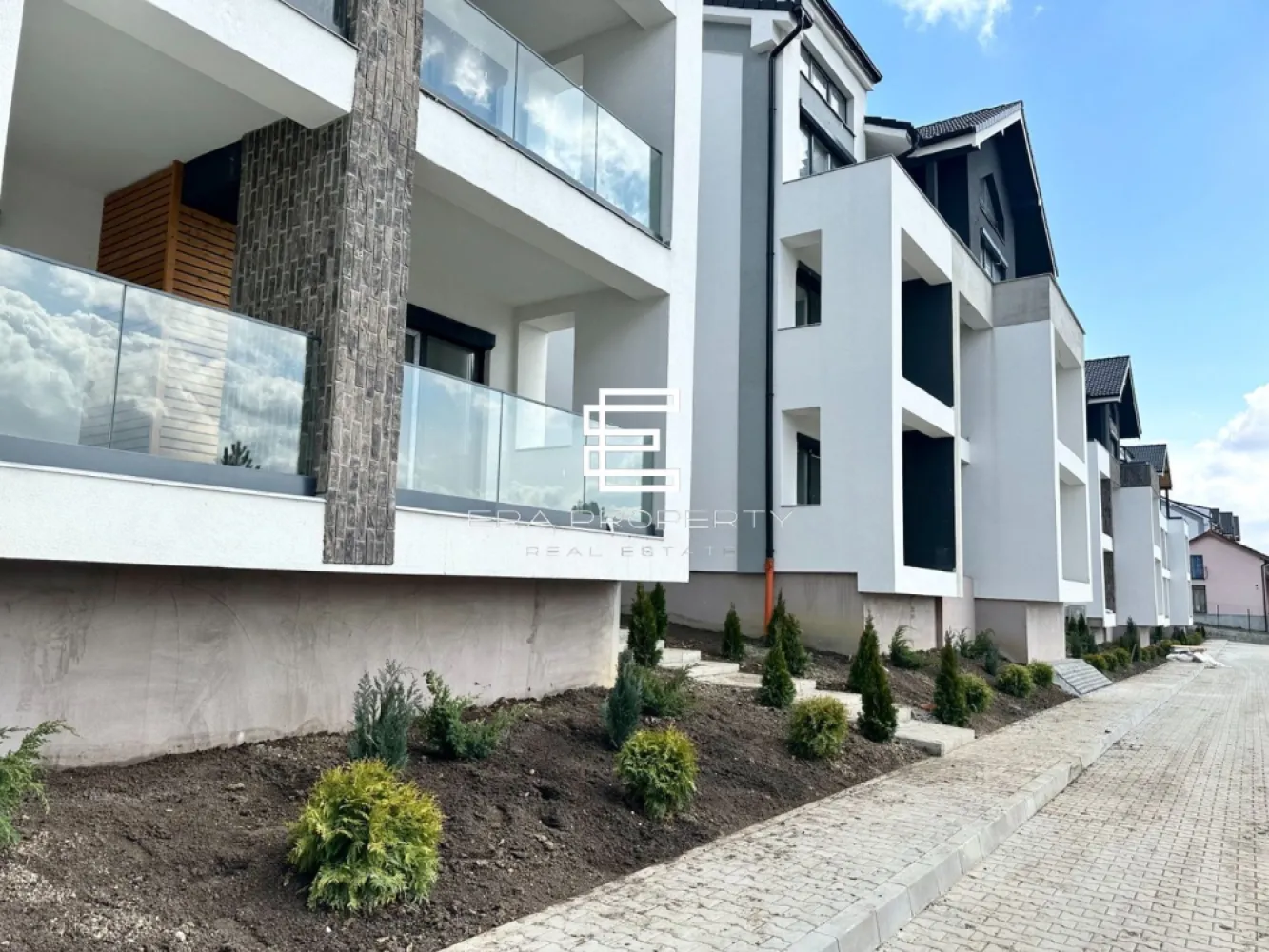 Apartament 3 camere/77 mp, /LA CHEIE /zona Industriala Vest