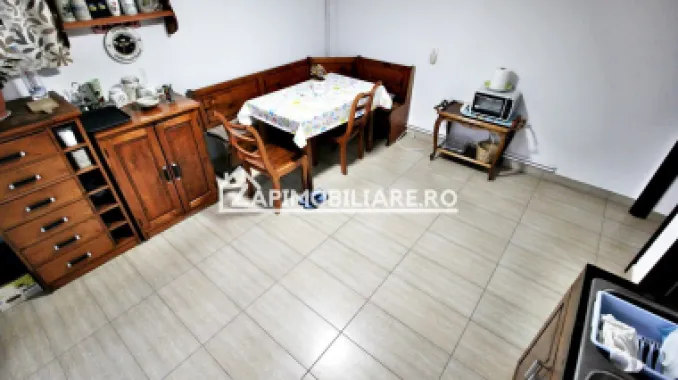 Cazare muncitori Casa 3 camere, 100 mp, 1.000 mp teren,