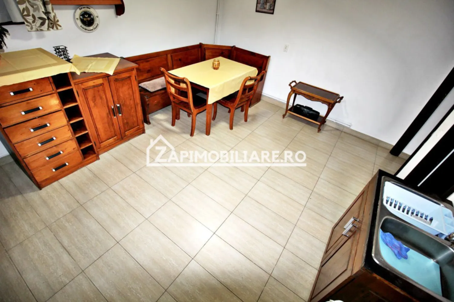 Cazare muncitori Casa 3 camere, 100 mp, 1.000 mp teren,