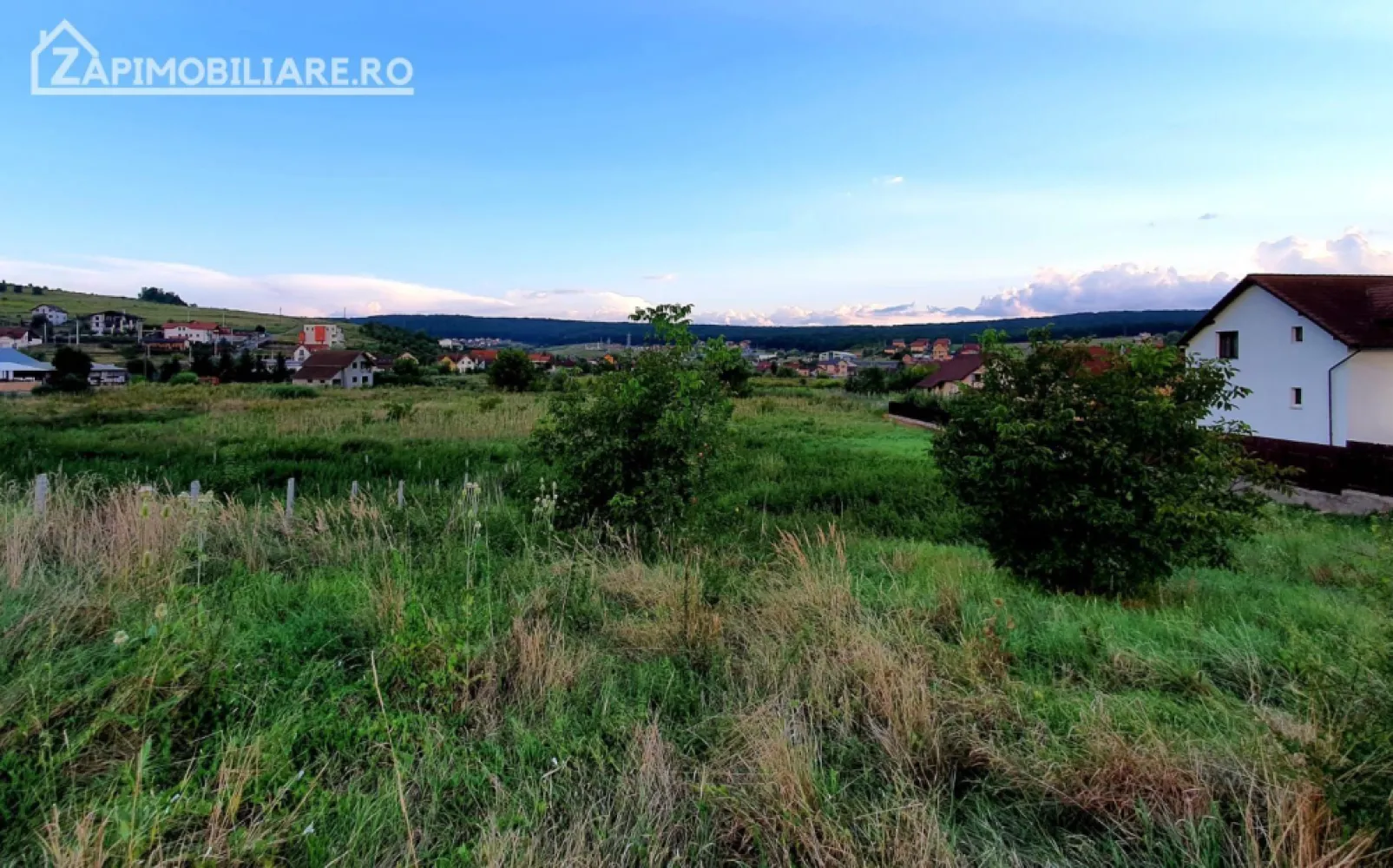 Teren intravilan 5.700 mp in Corunca,zona castelului,34 eu/mp - De vânzare 57 ari de teren intravilan în Corunca(30,5,10,17),zona castelului. Preț. 35 euro /mp,usor negociabil.Utilitati in apropiere.
Dacă vă place această ofertă - sau pentru alte informații sunați la numărul de contact din anunț! 
Compania Zap Imobiliare vă pune la dispoziție toate informațiile, actele și documentele necesare alături de asistență și consiliere permanentă până la finalizarea achiziției imobiliare. Ne dorim să îți oferim cea mai pl ăcută experiență.