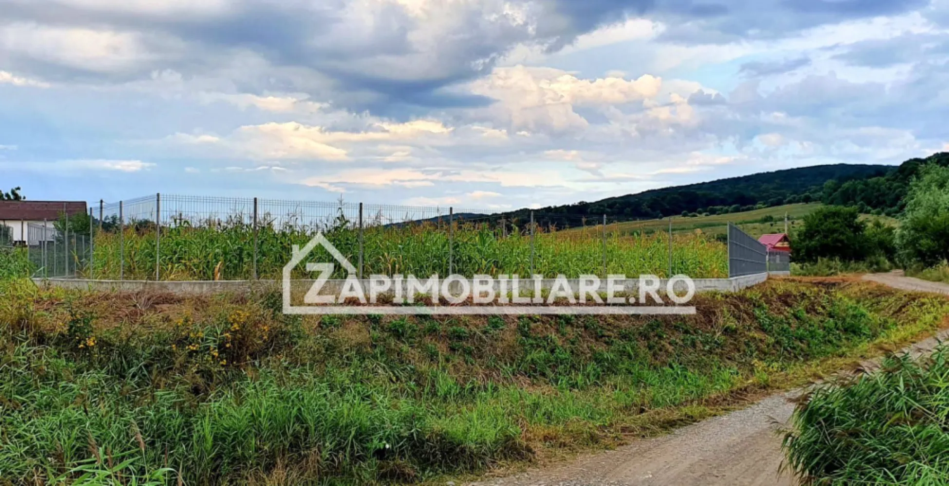 Teren intravilan 25 ari la iesire din Livezeni spre Ivanesti 48 eu /mp - De vânzare 2500 mp. teren intravilan în Livezeni,pe partea dreapta la iesire catre Ivanesti.. Preț. 48 euro mp,usor negociabil.Terenul este ingradit cu gard cu fundatie de beton.Utilitati in apropiere.
Dacă vă place această ofertă - sau pentru alte informații sunați la numărul de contact din anunț! 
Compania Zap Imobiliare vă pune la dispoziție toate informațiile, actele și documentele necesare alături de asistență și consiliere permanentă până la finalizarea achiziției imobiliare. Ne dorim să îți oferim cea mai pl ăcută experiență.
Contact 077 4048706 Bogdan