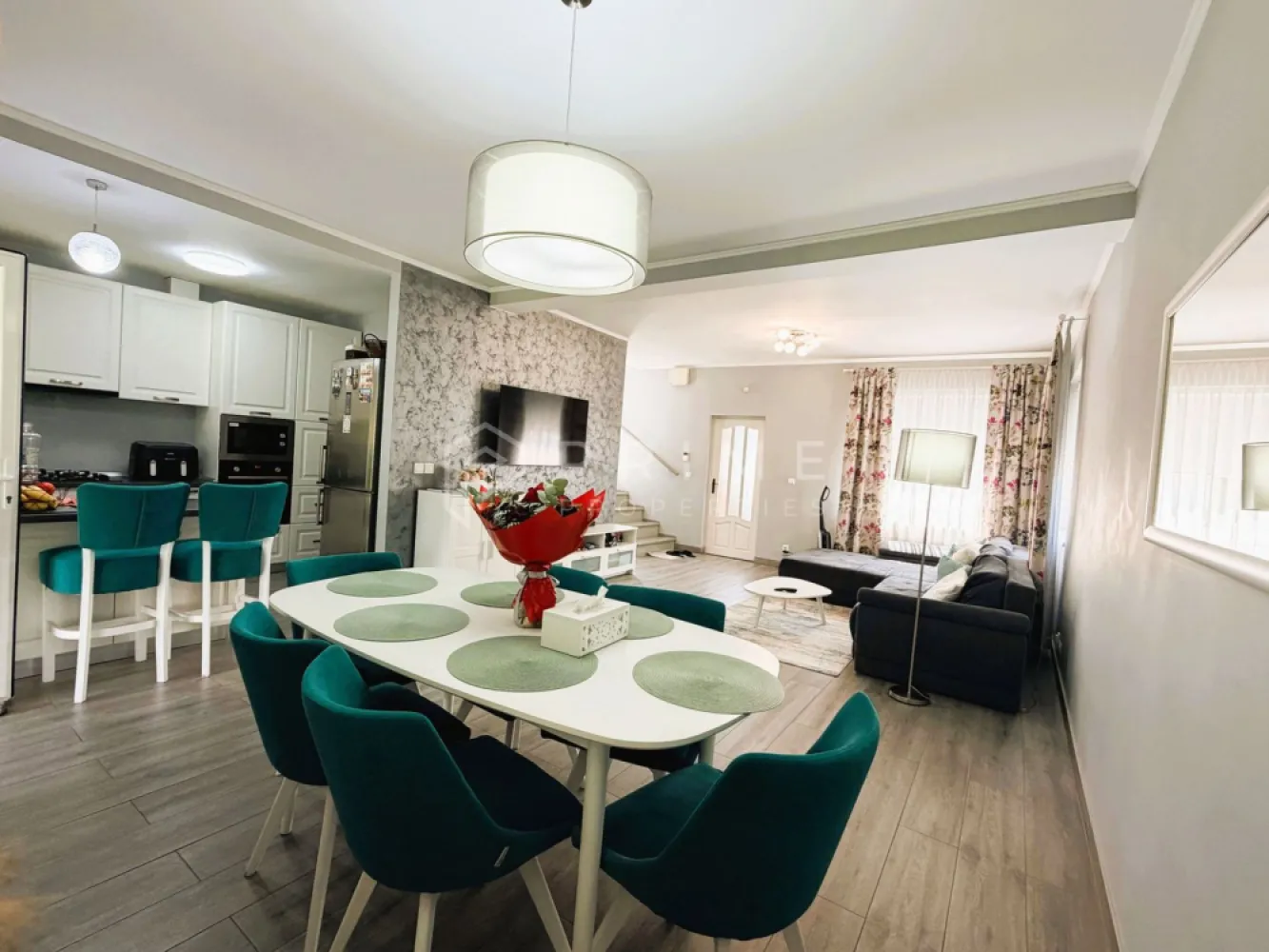 Duplex modern | Complet Mobilat și Utilat I Curte amenajată I Unirii