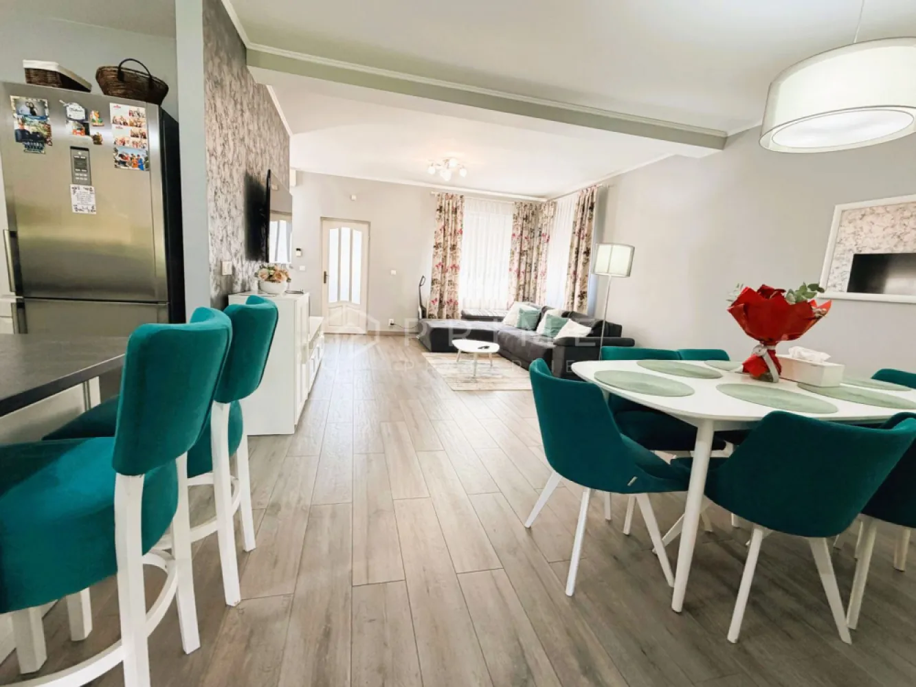 Duplex modern | Complet Mobilat și Utilat I Curte amenajată I Unirii