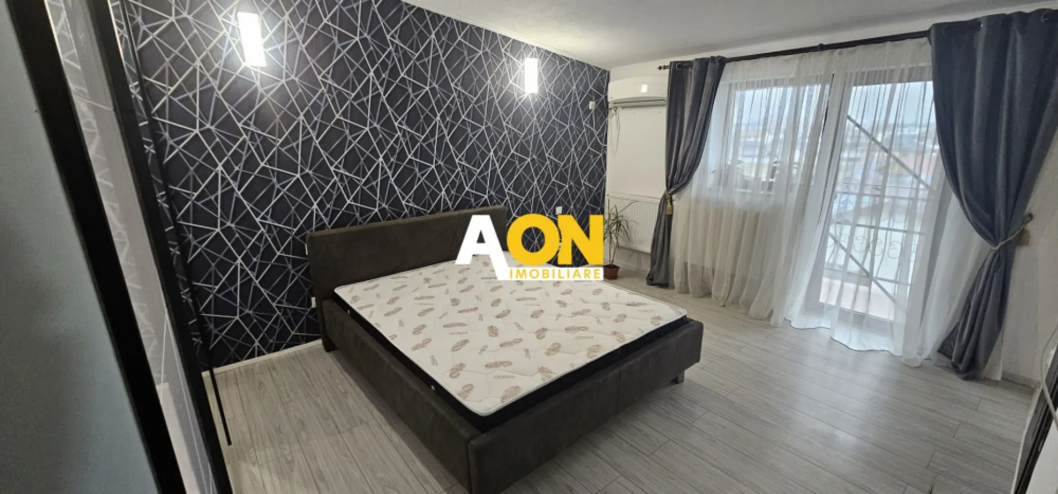 Apartament cu 2 Camere, Bloc Nou, Zona Dealul Furcilor - AON Imobiliare vă prezintă spre închiriere un apartament cu 2 camere, situat în zona Dealul Furcilor!
Proprietatea se află la etajul 3/3 al unui bloc nou, construit în anul 2019!
Apartamentul este compus din:
- Dormitor
- Living cu bucătărie
- Baie
- Hol
- 2 Balcoane
Se închiriază complet mobilat și utilat, pe perioadă de minim 12 luni!
Din păcate nu se acceptă cu animale de companie!
Există loc de parcare disponibil!
Perioada minimă de închiriere - 12 luni, cu posibilitate de prelungire!
Pentru mai multe detalii sau programarea unei vizionări, vă rugăm să ne contactați!
ID: CP3162190