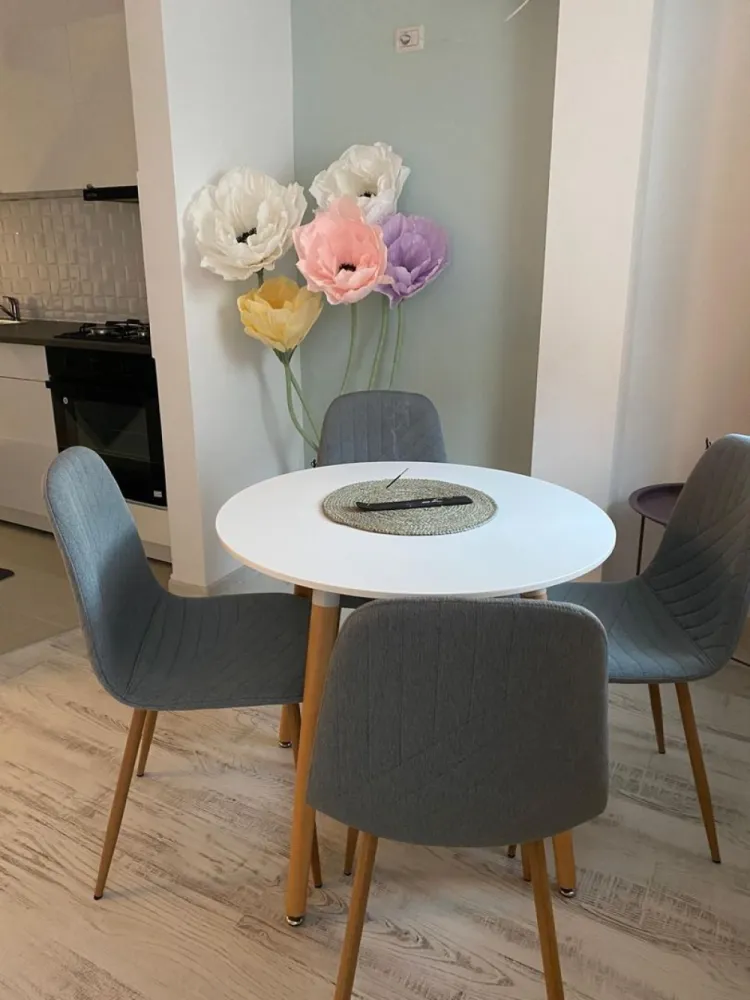 Garsoniera complet mobilata Militari Residence - COMISION 0% Oferta de vanzare garsoniera complet mobilata si utilata, situata la etajul 1 al unui bloc cu 8 etaje, zona Militari Residence, strada Tineretului 35 bis. Disponibila pentru mutare imediata }}