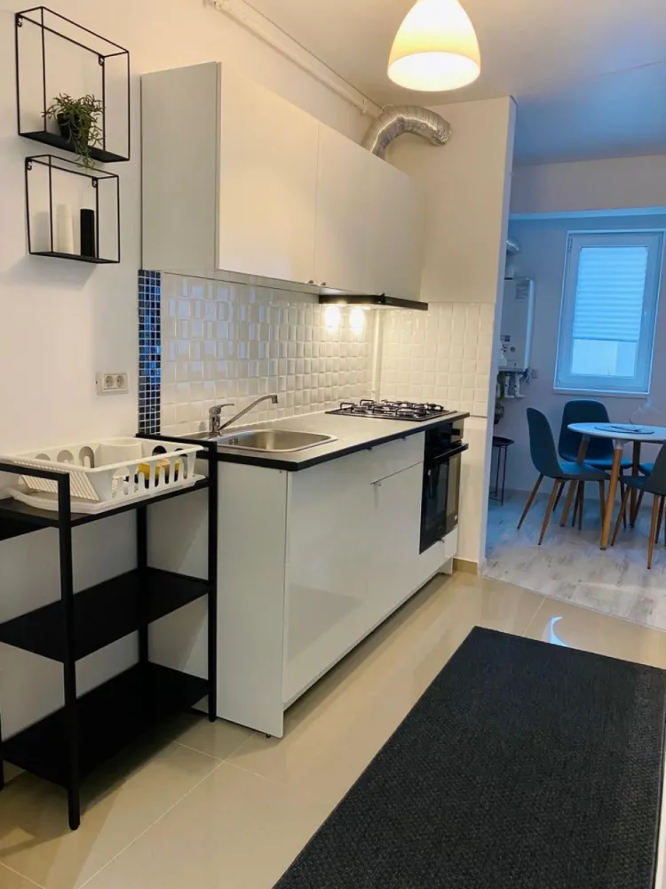 Garsoniera complet mobilata Militari Residence - COMISION 0% Oferta de vanzare garsoniera complet mobilata si utilata, situata la etajul 1 al unui bloc cu 8 etaje, zona Militari Residence, strada Tineretului 35 bis. Disponibila pentru mutare imediata }}