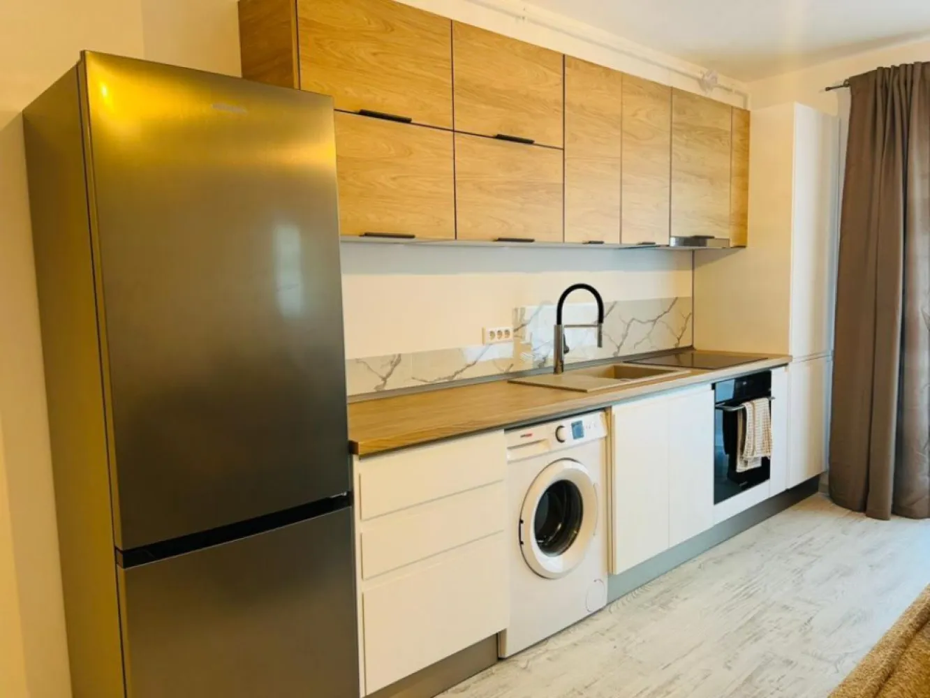 Apartament 3 camere LUX New World Militari 100 mp Parcare subterana