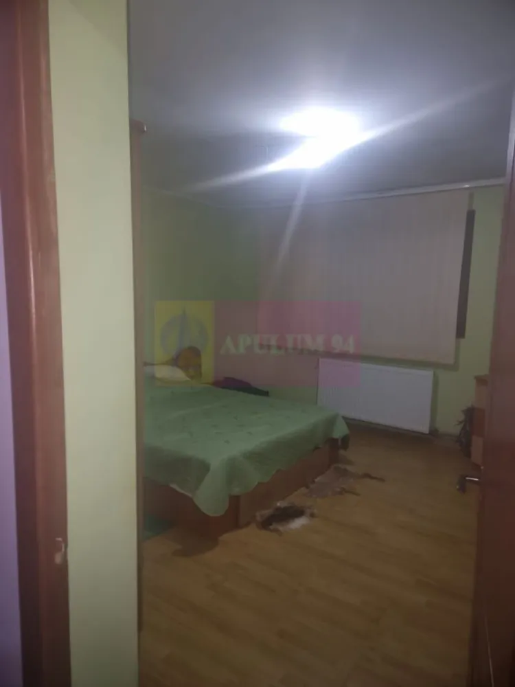 ISLAZ / IF - CASA P+1 (7 CAM) DE VANZARE