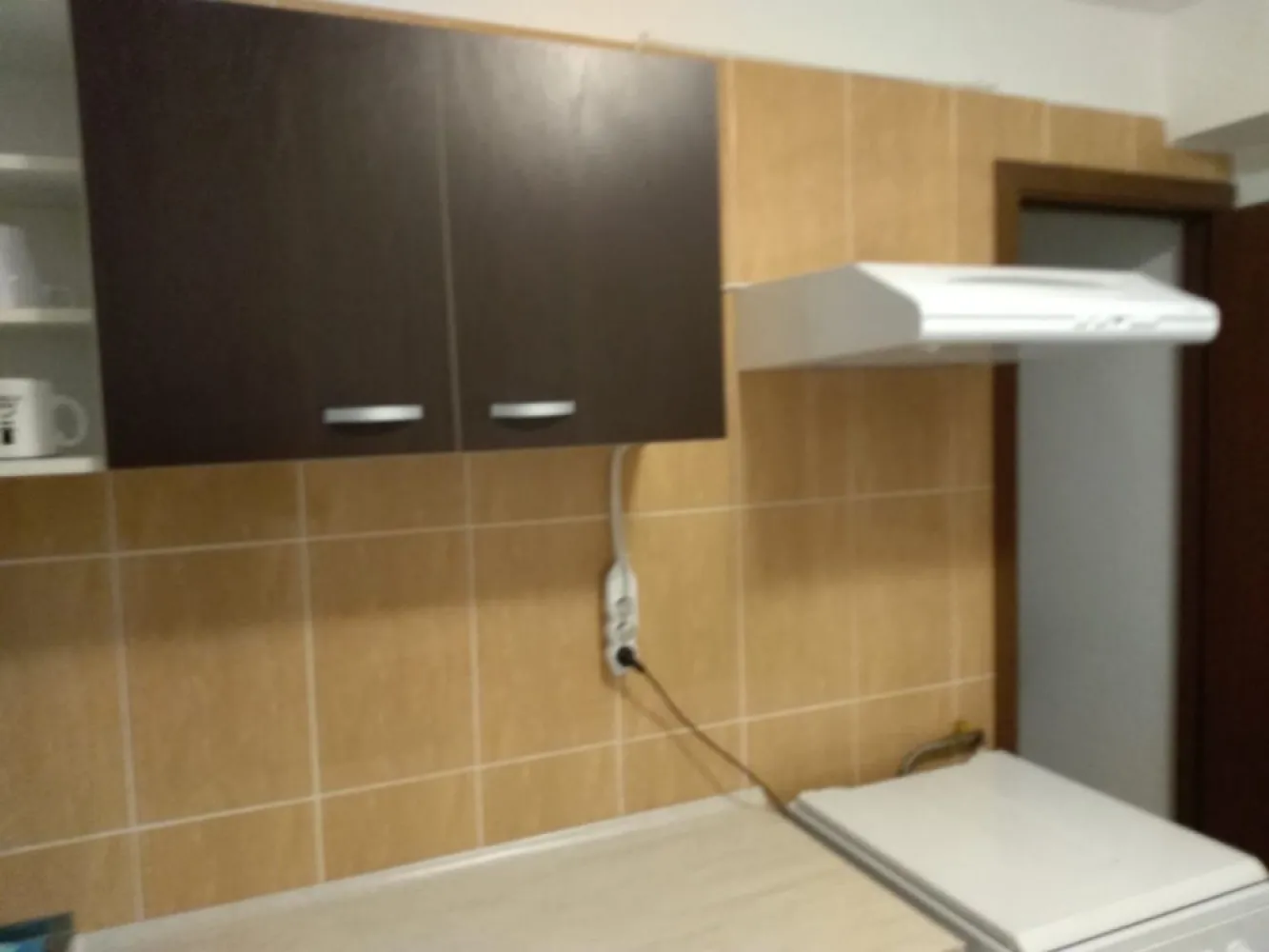 Inchiriere apartament Știrbei Vodă, 3 camere decomandat - Se oferă spre închiriere apartament decomandat cu 3 camere, situat în zona Știrbei Vodă, într-un imobil bine întreținut. Apartamentul este amplasat la etajul 7 din 7, beneficiind de lumină naturală din plin, liniște și o priveliște deschisă.

Locuința are o compartimentare practică, cu living generos, două dormitoare separate, bucătărie închisă, baie și spații de depozitare, fiind ideală pentru o familie sau un cuplu care își dorește confort și intimitate. Apartamentul este bine întreținut și gata de mutare.

Zona oferă acces rapid către mijloace de transport, centre comerciale, instituții de învățământ și puncte de interes din centrul orașului.

⚠️ Se dorește închirierea către persoane responsabile, fără copii și fără animale de companie.

Disponibil imediat . Se inchiriaza complet mobilat si utilat.

Va stam la dispozitie pentru informatii suplimentare sau pentru programarea unei vizionari.
 
Comisionul agentiei este de 50% din prima prima luna, iar perioada minima a inchirierii este de 12 luni.

Cu deosebita consideratie, 
Arbore Real Estate