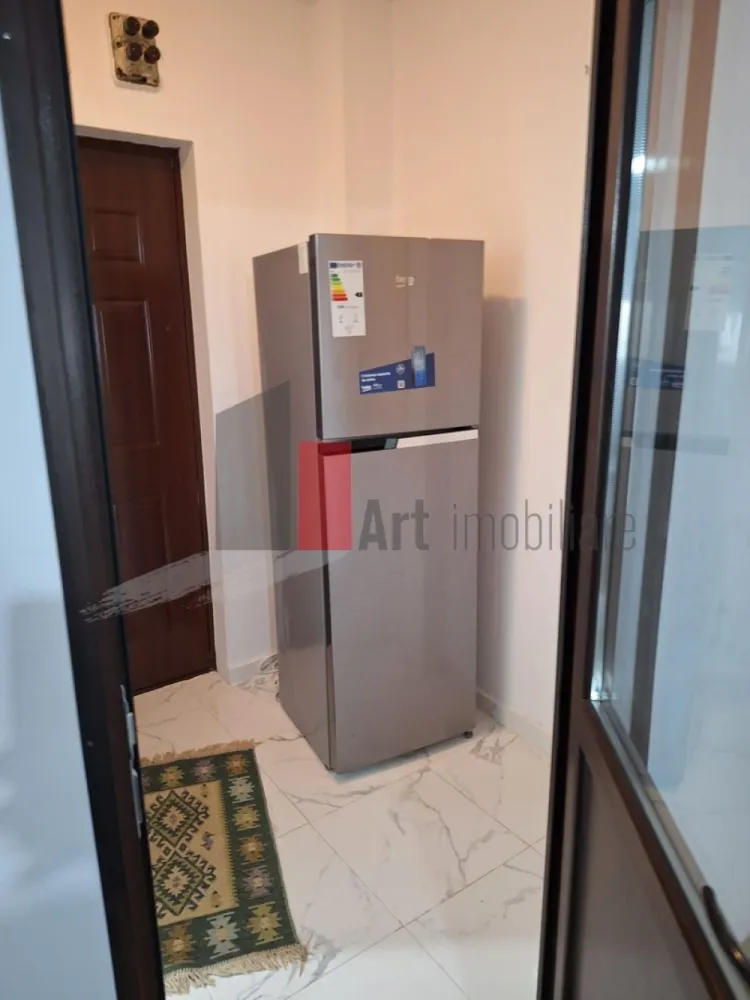 garsoniera Drumul Taberei - Drumul Taberei, semistradal, confort 1, etaj 9, imbunatatiri, mobilata si utilata. Actele sunt pregatite pentru vanzare. In imediata apropiere se afla metrou, STB, numeroase centre comerciale Kaufland Auchan, piata parc Moghioros