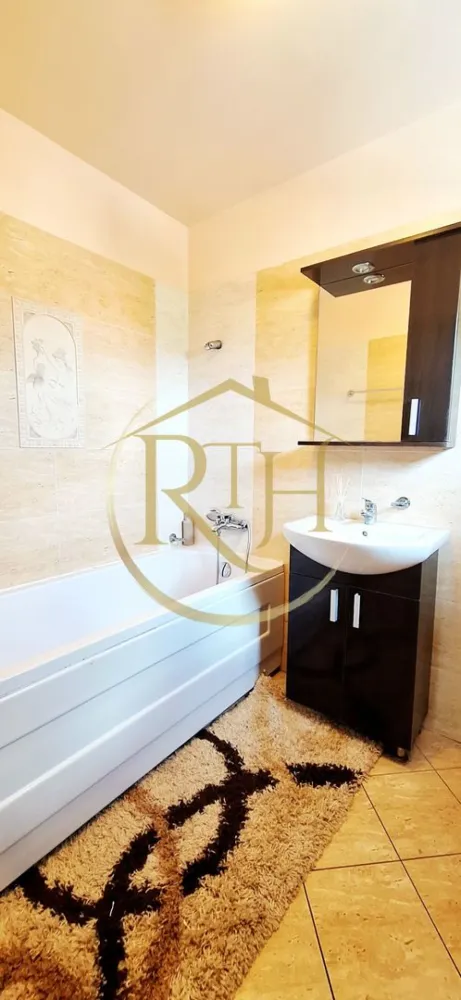 Oferim spre inchiriere apartament cu 1 camera,loc de parcare,Complex Studentesc