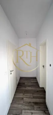 Duplex de vanzare cu 4 camere,2 bai,250 mp teren-Mosnita Veche zona Centrala.