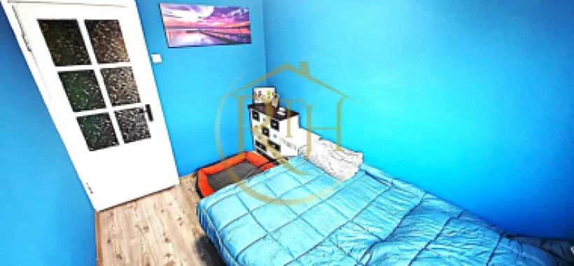 Vand apartament cu 4 camere in zona spitalul judetean,comision ,,0''