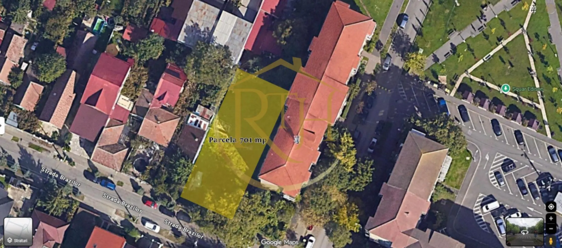 De vânzare teren intravilan pentru construcții, zona Lipovei, Timișoara 701 mp - Oportunitate excelentă de investiție în zona Lipovei, una dintre cele mai căutate și bine poziționate zone din Timișoara. Oferim spre vânzare două terenuri situate pe strada Brazilor nr. 15, langa Piata Noua, la doar aproximativ 10 minute de Iulius Mall, într-un cartier dezvoltat, cu acces rapid către școli, magazine, mijloace de transport și principalele artere ale orașului.
Terenurile sunt intravilane și se vând exclusiv împreună, având o suprafață totală de 701 mp, compusă din parcela din față, cu front stradal de aproximativ 18 ml și o suprafață de 354 mp, respectiv parcela din spate, în suprafață de 347 mp. Configurația terenului îl face potrivit pentru dezvoltare rezidențială, inclusiv pentru construcția unui duplex sau a unei locuințe individuale.
Conform PUG Timișoara, terenul este încadrat în zona Liu – locuințe cu regim redus de înălțime, permițând construirea de case individuale sau locuințe semicolective (maximum două unități locative), cu regim de înălțime de tip (S)+P+1+M sau (S)+P+1+R, respectiv D+P+M sau D+P+R, și o înălțime maximă de până la 12 m. Indicatorii urbanistici oferă un POT de 35% și un CUT de 0,9, asigurând o utilizare eficientă a terenului.
Terenul beneficiază de utilități în zonă – apă, canalizare, gaz și energie electrică – iar accesul este facil. Zona este una consolidată urbanistic, cu locuințe existente și infrastructură completă, oferind siguranță și stabilitate investiției.
Datorită poziționării și reglementărilor urbanistice, proprietatea reprezintă o alegere foarte bună atât pentru construcția unei locuințe proprii, cât și pentru o investiție cu potențial de valorificare ulterioară.

Prețul total pentru ambele terenuri este de 197.000 euro, aproximativ 280 euro/mp - 0% Comision Agentie !
Proprietate reprezentată în exclusivitate de RealTimHouse.ro – Un pas spre un loc doar al tău.