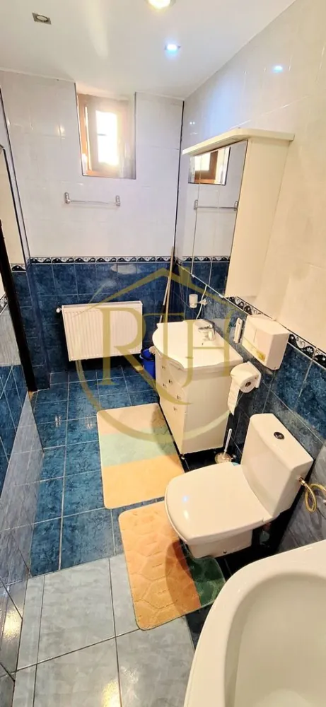 Oferim spre inchiriere apartament spatios, cu 3 camere, aproape de Nokia