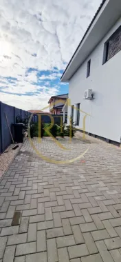 🏡 Duplex modern 5 camere în Giarmata Vii | 123 mp utili |290 mp teren.