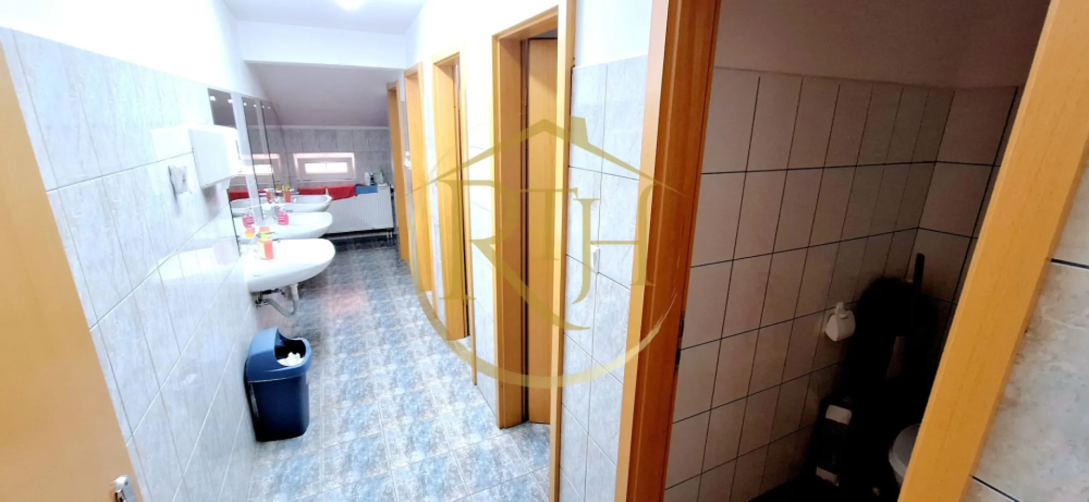 Oferim spre inchiriere spatii pentru birouri, zona Soarelui, Parcare privata