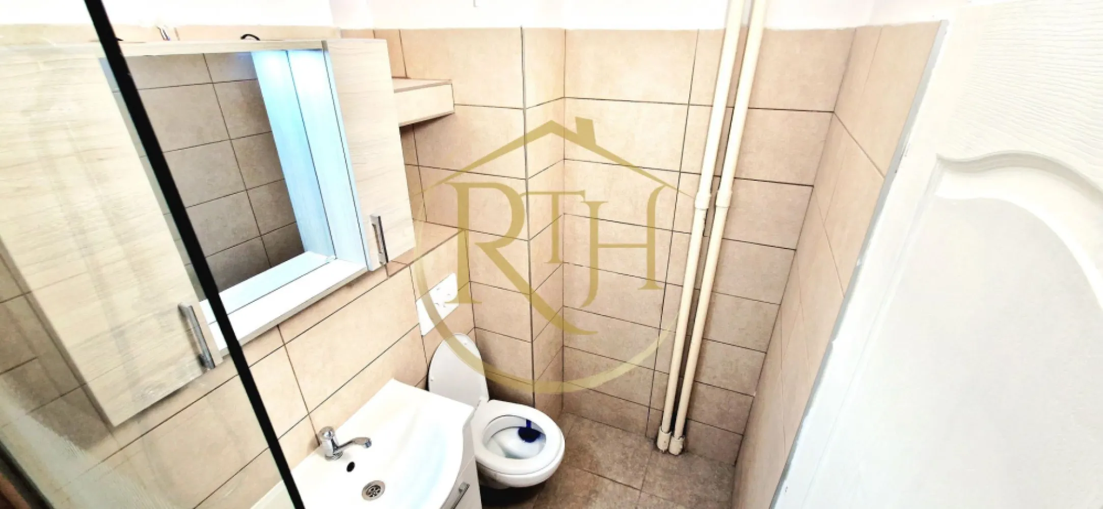 Inchiriez apartament modern cu 2 camere –zona Circumvalatiunii-Complex Favorit