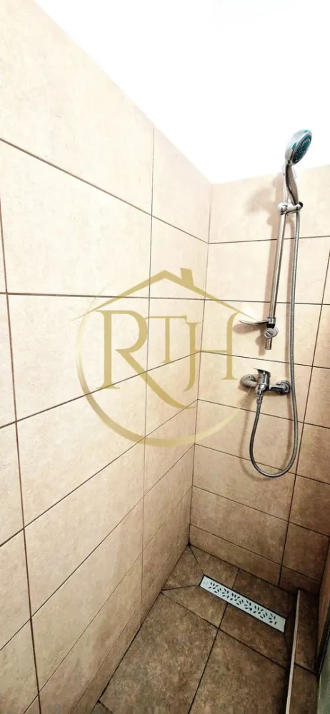 Inchiriez apartament modern cu 2 camere –zona Circumvalatiunii-Complex Favorit