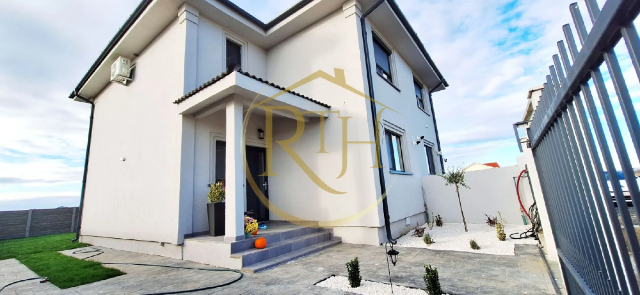 Oferim spre vanzare Casa tip Duplex, situata in Giroc in apropiere de DAF