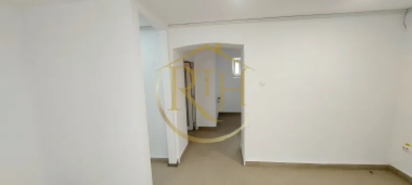 Se inchiriaza spatiu comercial situat in apropiere de Piata 700 si Piata Unirii