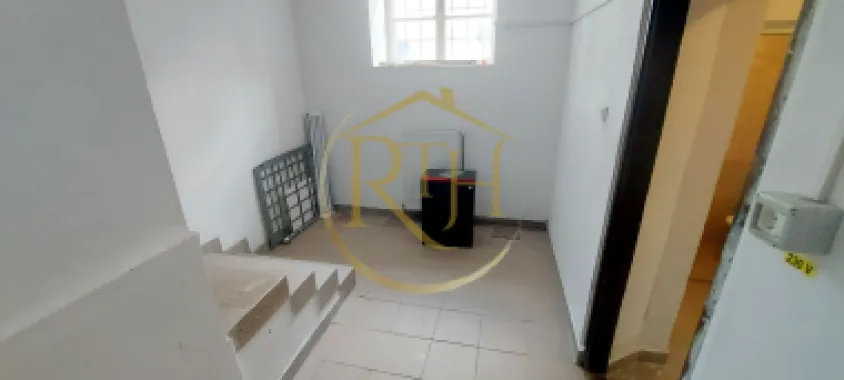 Se inchiriaza spatiu comercial situat in apropiere de Piata 700 si Piata Unirii