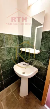 Oferim spre inchiriere garsoniera, loc de parcare, zona Soarelui