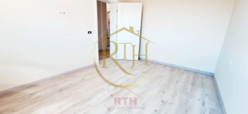 Oferim spre vanzare Duplex cu 5 camere situat in Giroc aproape de DAF
