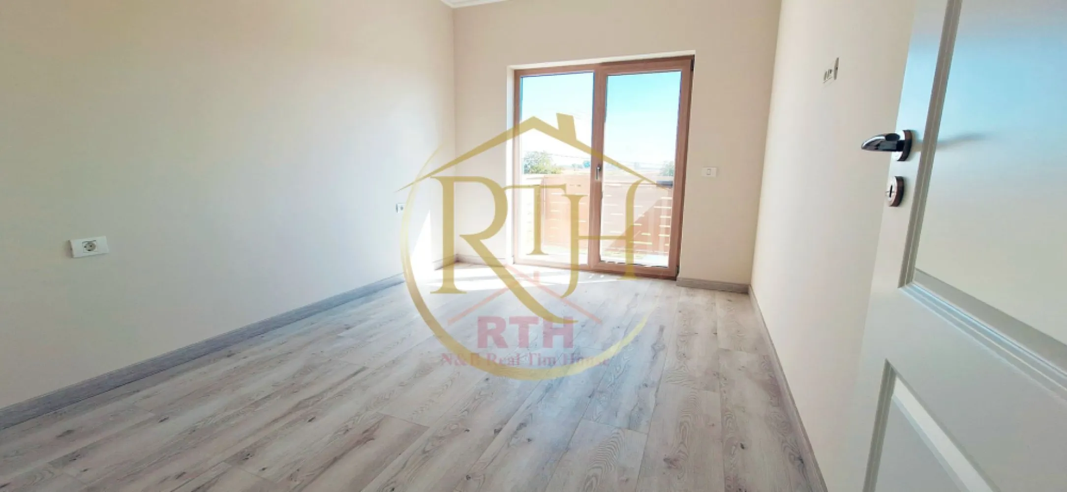 Oferim spre vanzare Duplex cu 5 camere situat in Giroc aproape de DAF