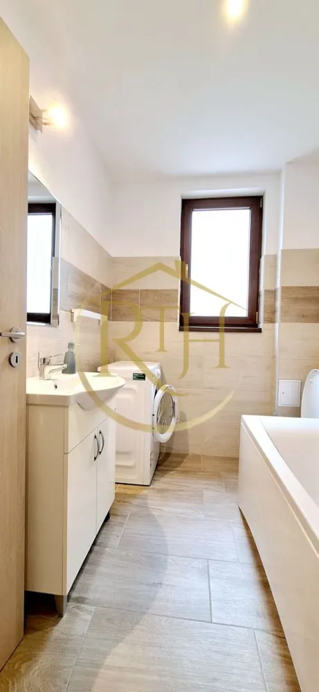 Apartament 3 camere,75 mp utili,4 locuri de parcare, Braytim,Cl Urseni