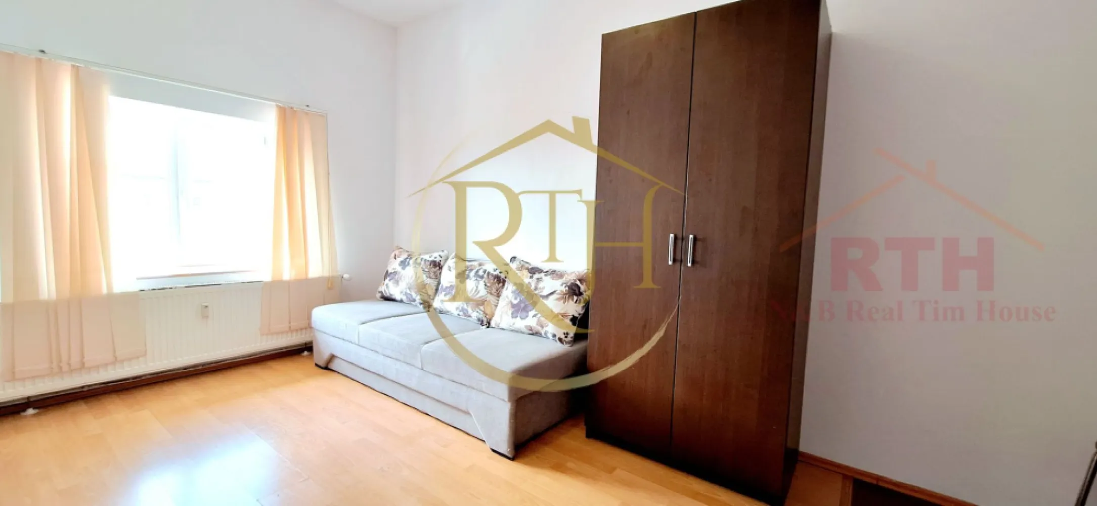 Oferim spre inchiriere garsoniera, loc de parcare, zona Soarelui